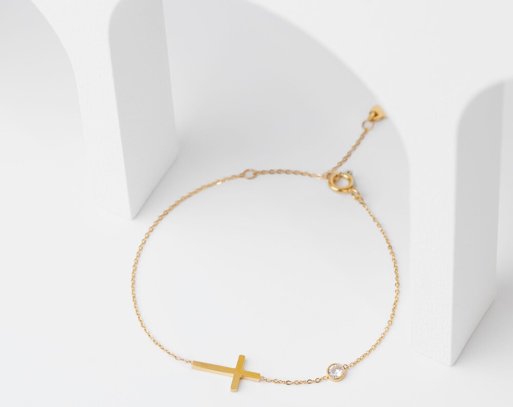 Cross Bracelet with Cubic Zirconia